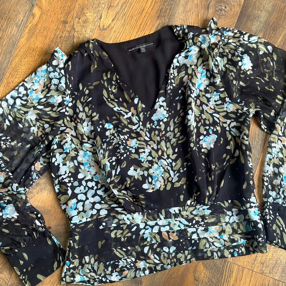 White House Black Market V neck blouse